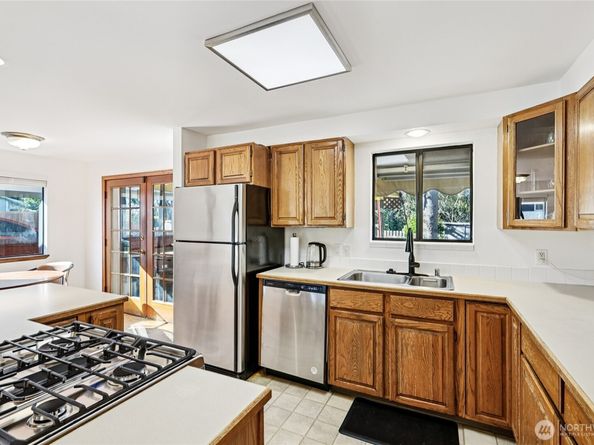 7301 19th Avenue SW, Seattle WA 98106
