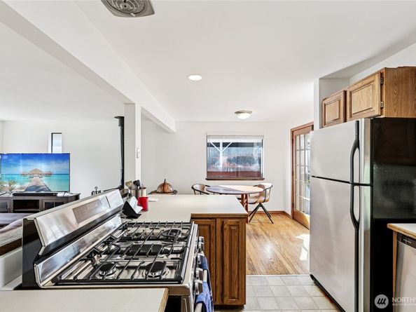 7301 19th Avenue SW, Seattle WA 98106