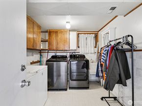 7301 19th Avenue SW, Seattle WA 98106
