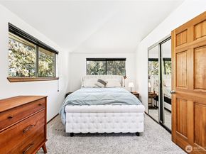 7301 19th Avenue SW, Seattle WA 98106