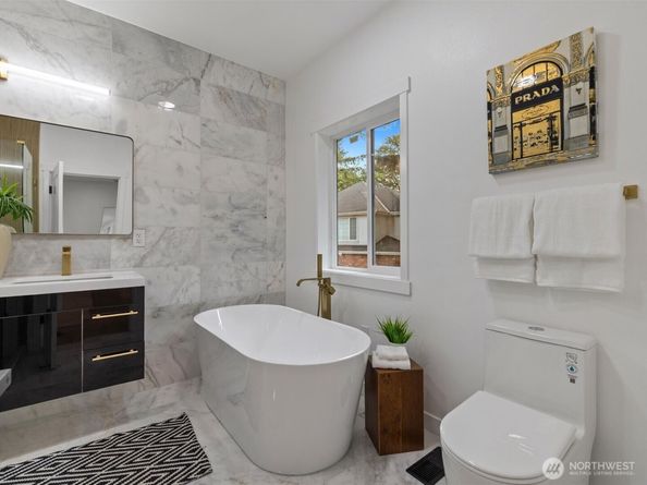 14244 NE 80th Place, Redmond WA 98052