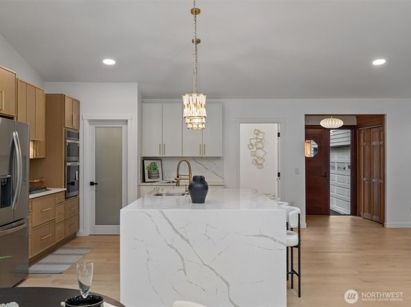 14244 NE 80th Place, Redmond WA 98052