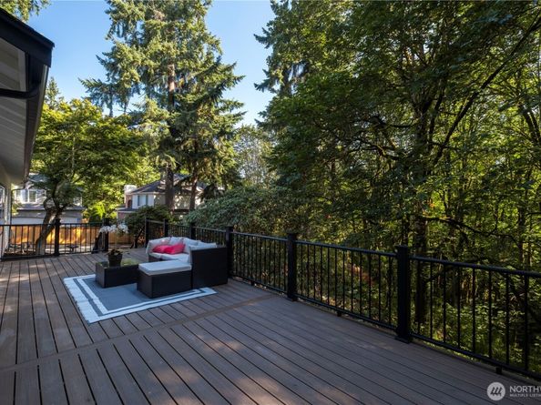 14244 NE 80th Place, Redmond WA 98052