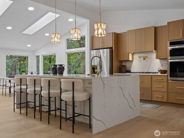 14244 NE 80th Place, Redmond WA 98052