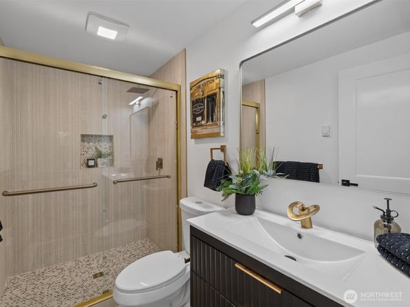 14244 NE 80th Place, Redmond WA 98052
