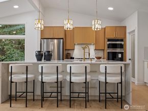 14244 NE 80th Place, Redmond WA 98052