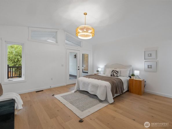 14244 NE 80th Place, Redmond WA 98052