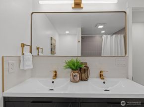 14244 NE 80th Place, Redmond WA 98052