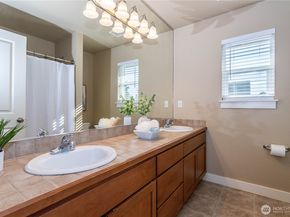 11703 SE 246th Place, Kent WA 98030