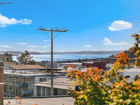 2808 14th Avenue W B, Seattle WA 98119