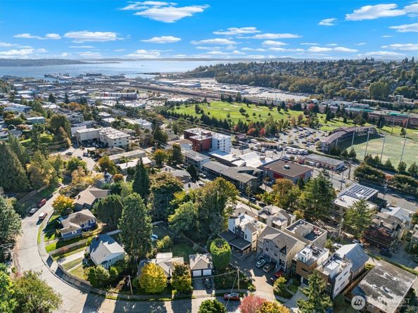 2808 14th Avenue W B, Seattle WA 98119