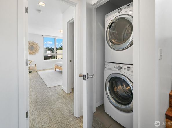 2808 14th Avenue W B, Seattle WA 98119