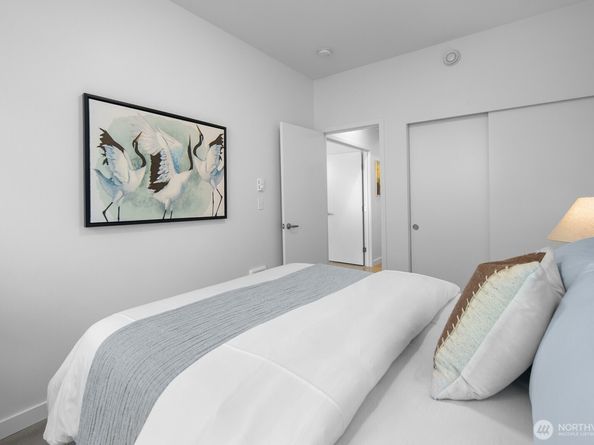 2808 14th Avenue W B, Seattle WA 98119