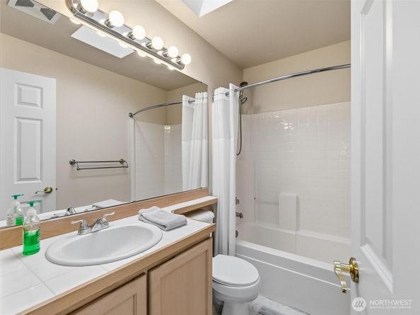 1210 58th Street SW A, Everett WA 98203