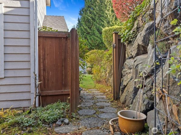 1210 58th Street SW A, Everett WA 98203