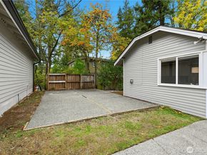 2482 NE 183rd Lane, Shoreline WA 98155