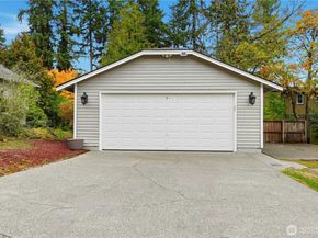 2482 NE 183rd Lane, Shoreline WA 98155