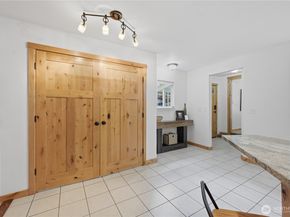 2482 NE 183rd Lane, Shoreline WA 98155