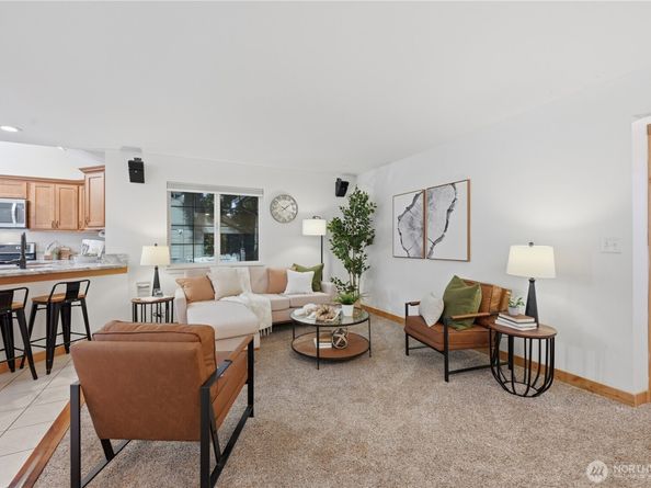 2482 NE 183rd Lane, Shoreline WA 98155