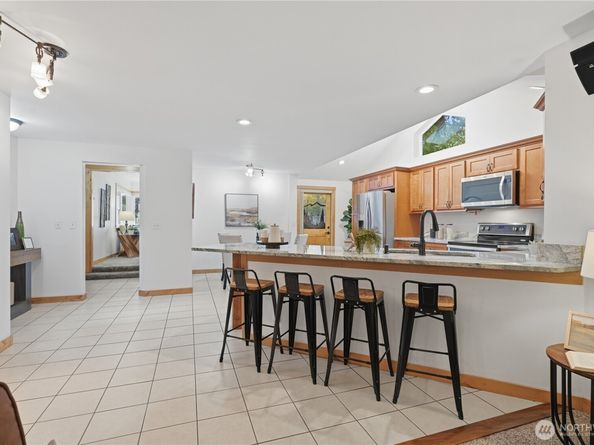 2482 NE 183rd Lane, Shoreline WA 98155