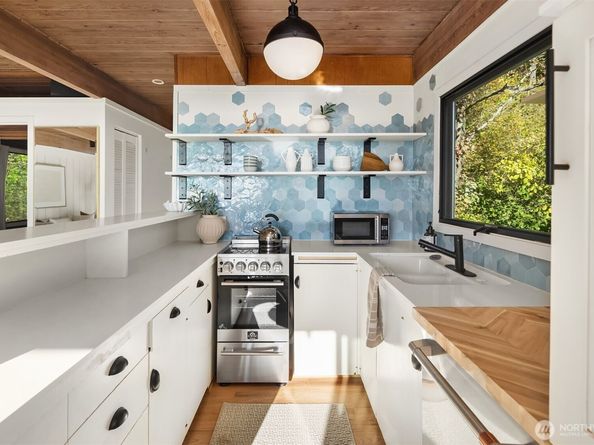 2660 SW 172nd Street, Burien WA 98166