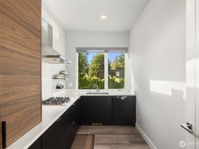 3108 92nd Avenue NE, Clyde Hill WA 98004
