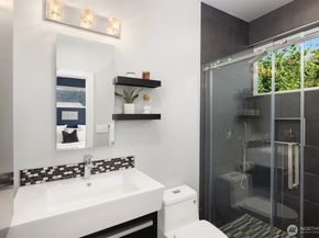 3108 92nd Avenue NE, Clyde Hill WA 98004