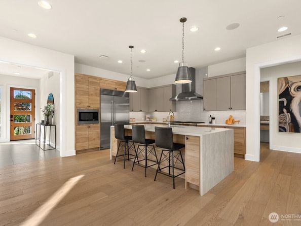 1004 166th Place NE, Bellevue WA 98008