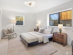 2515 35th Avenue W, Seattle WA 98199