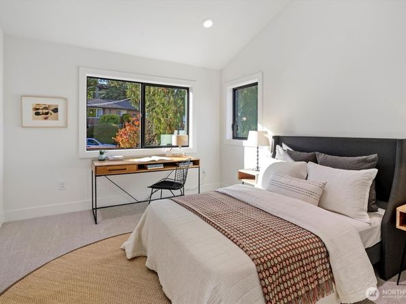 2515 35th Avenue W, Seattle WA 98199