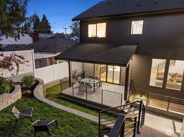 2515 35th Avenue W, Seattle WA 98199