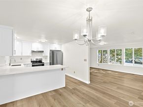 12718 SE 184th Place, Renton WA 98058