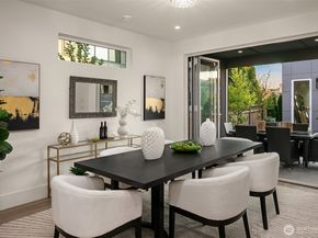 419 14th Avenue W, Kirkland WA 98033