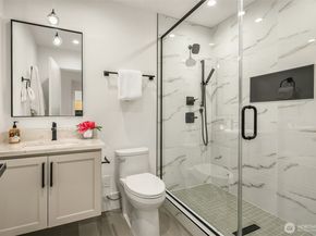 419 14th Avenue W, Kirkland WA 98033