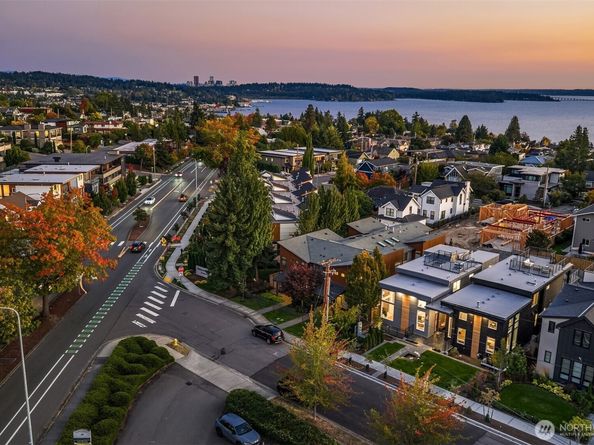 419 14th Avenue W, Kirkland WA 98033