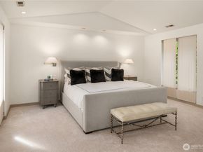 2124 Broadmoor Drive E, Seattle WA 98112