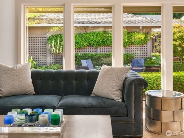 2124 Broadmoor Drive E, Seattle WA 98112