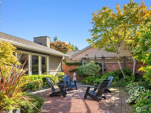 2124 Broadmoor Drive E, Seattle WA 98112