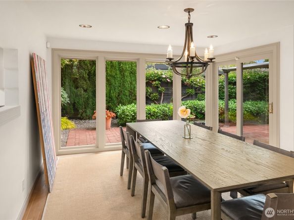 2124 Broadmoor Drive E, Seattle WA 98112