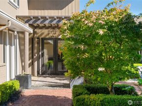 2124 Broadmoor Drive E, Seattle WA 98112