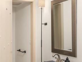 2124 Broadmoor Drive E, Seattle WA 98112