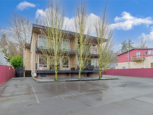4525 S Henderson Street 103, Seattle WA 98118