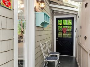 27704 Manzanita Beach Road SW, Vashon WA 98070