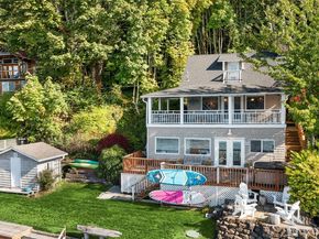 27704 Manzanita Beach Road SW, Vashon WA 98070