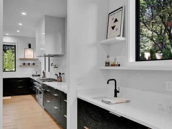 5632 NE 55th Street, Seattle WA 98105