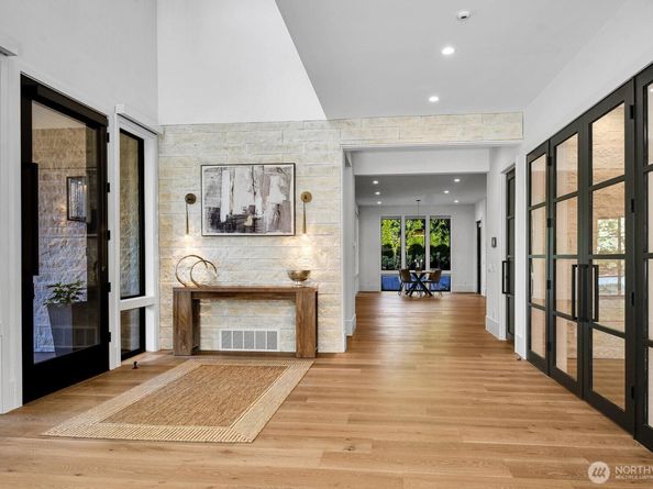 5632 NE 55th Street, Seattle WA 98105