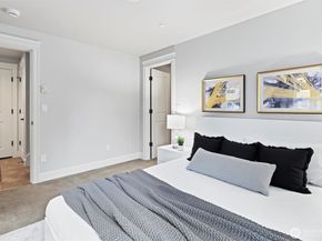 4202 Linden Avenue N, Seattle WA 98103