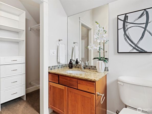 4202 Linden Avenue N, Seattle WA 98103