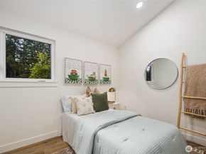 14035 2nd Avenue NW B, Seattle WA 98177