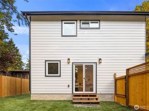 14035 2nd Avenue NW B, Seattle WA 98177